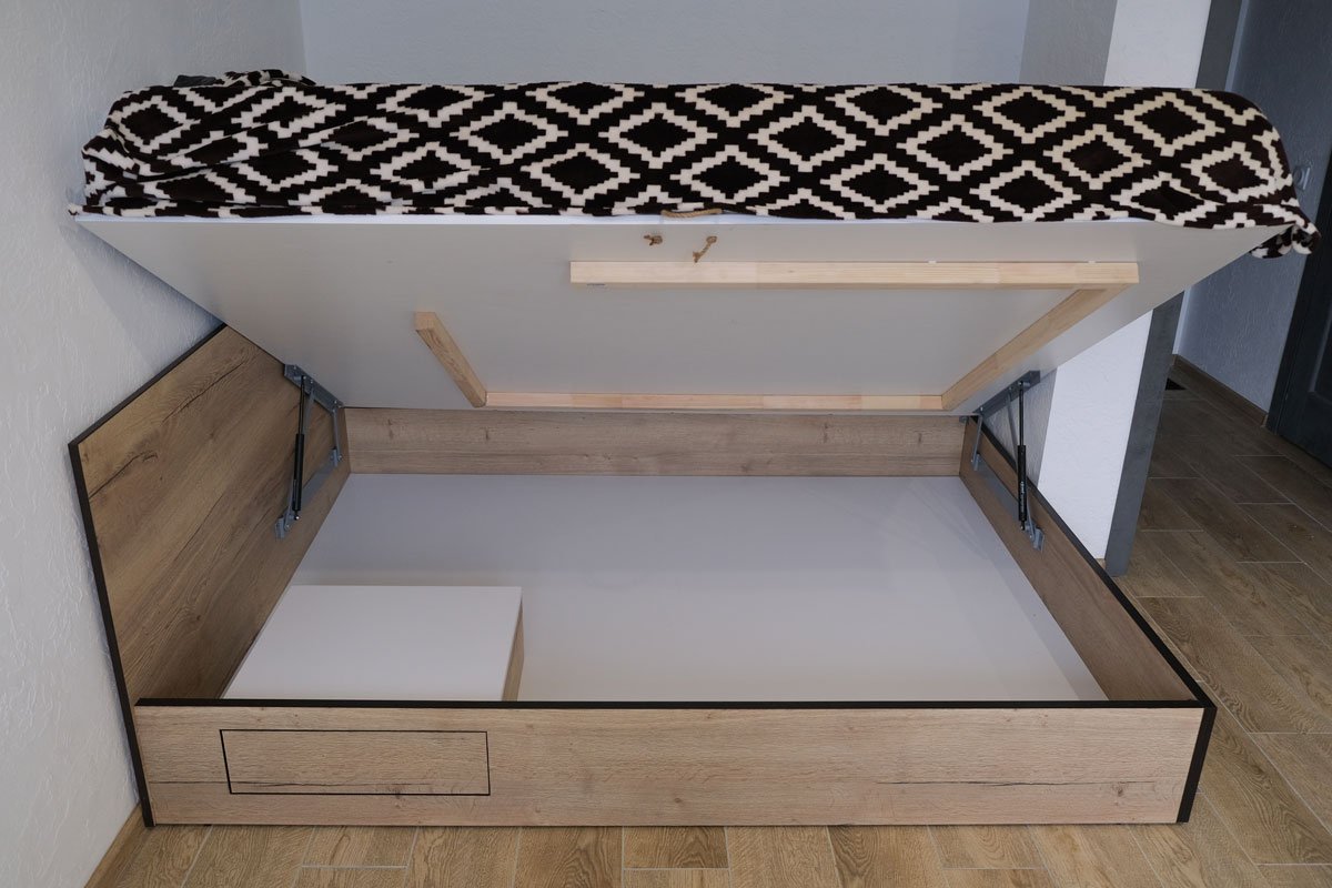 кровать с подъемным механизмом и ящиком на заказ в Самаре